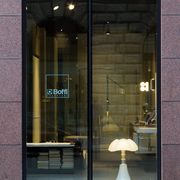 Außenansicht mit Blick auf Leuchte bei Boffi Frankfurt GmbH